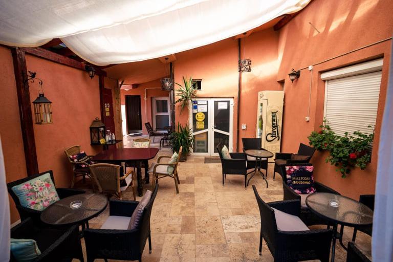 Casa Alis Hotel Орадеа Екстериор снимка