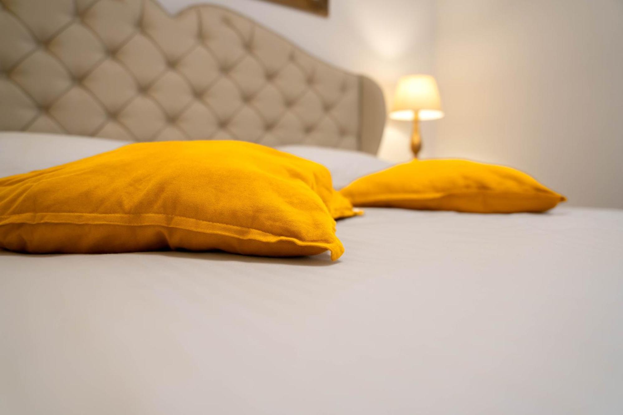 Casa Alis Hotel Орадеа Екстериор снимка